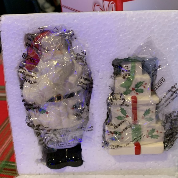 NIB LENOX “Holiday” Salt and Pepper Set - Picture 4 of 4